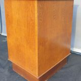 1950's store checkout counter with Bakelite mint