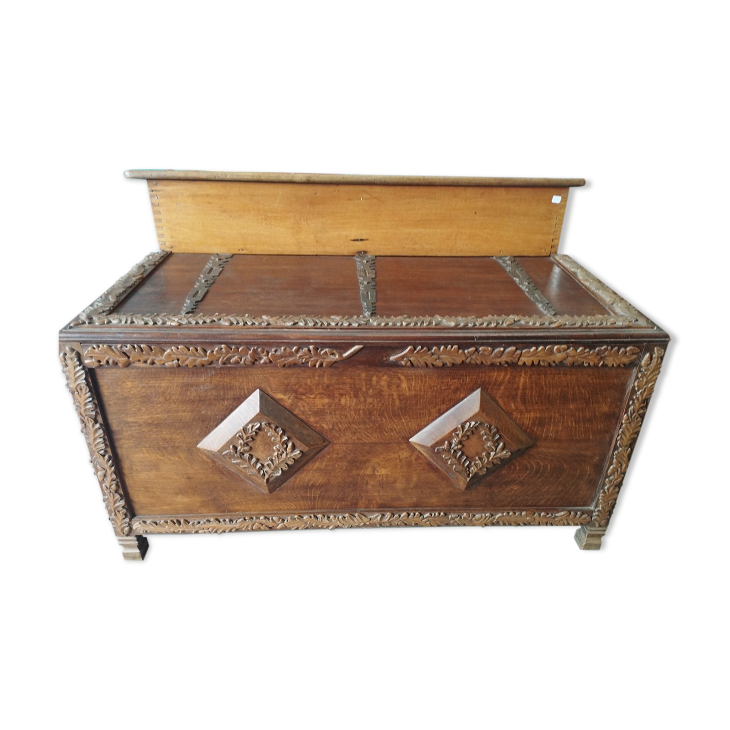 Solid wood chest
