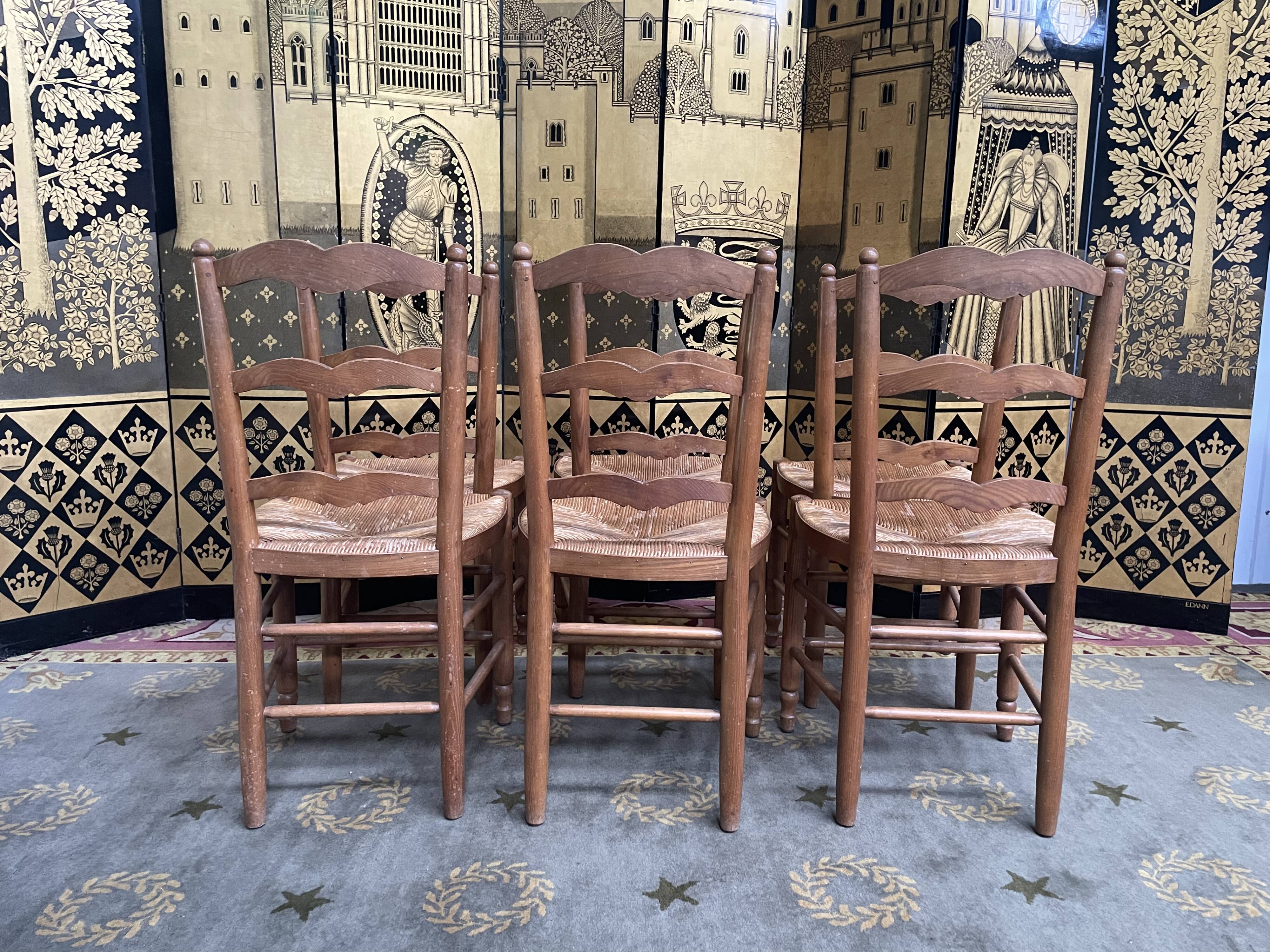 6 rustic ash mulched chairs