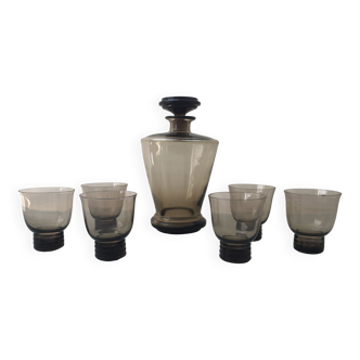 Carafe and liquor glasses