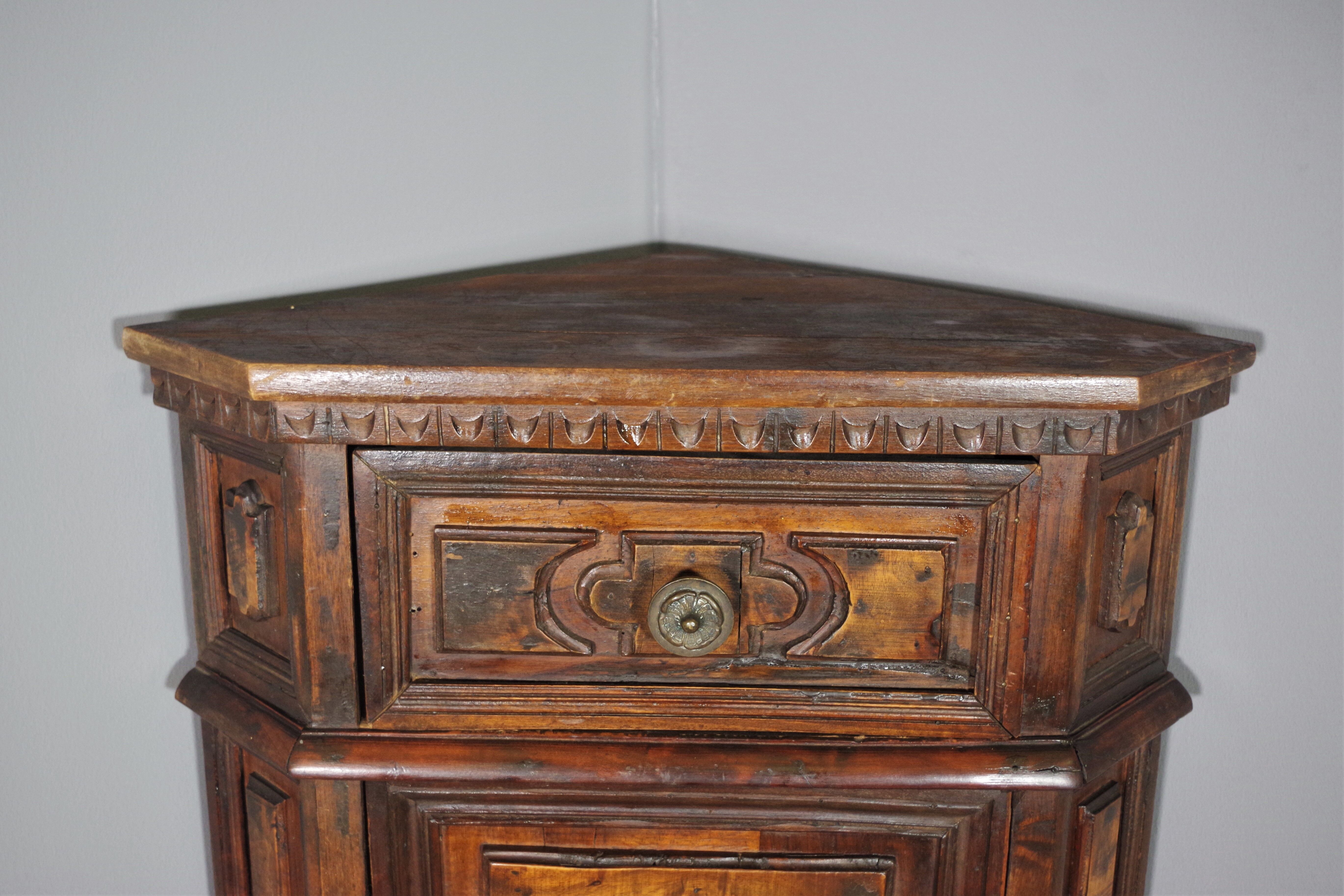 Heather walnut notch, late nineteenth century