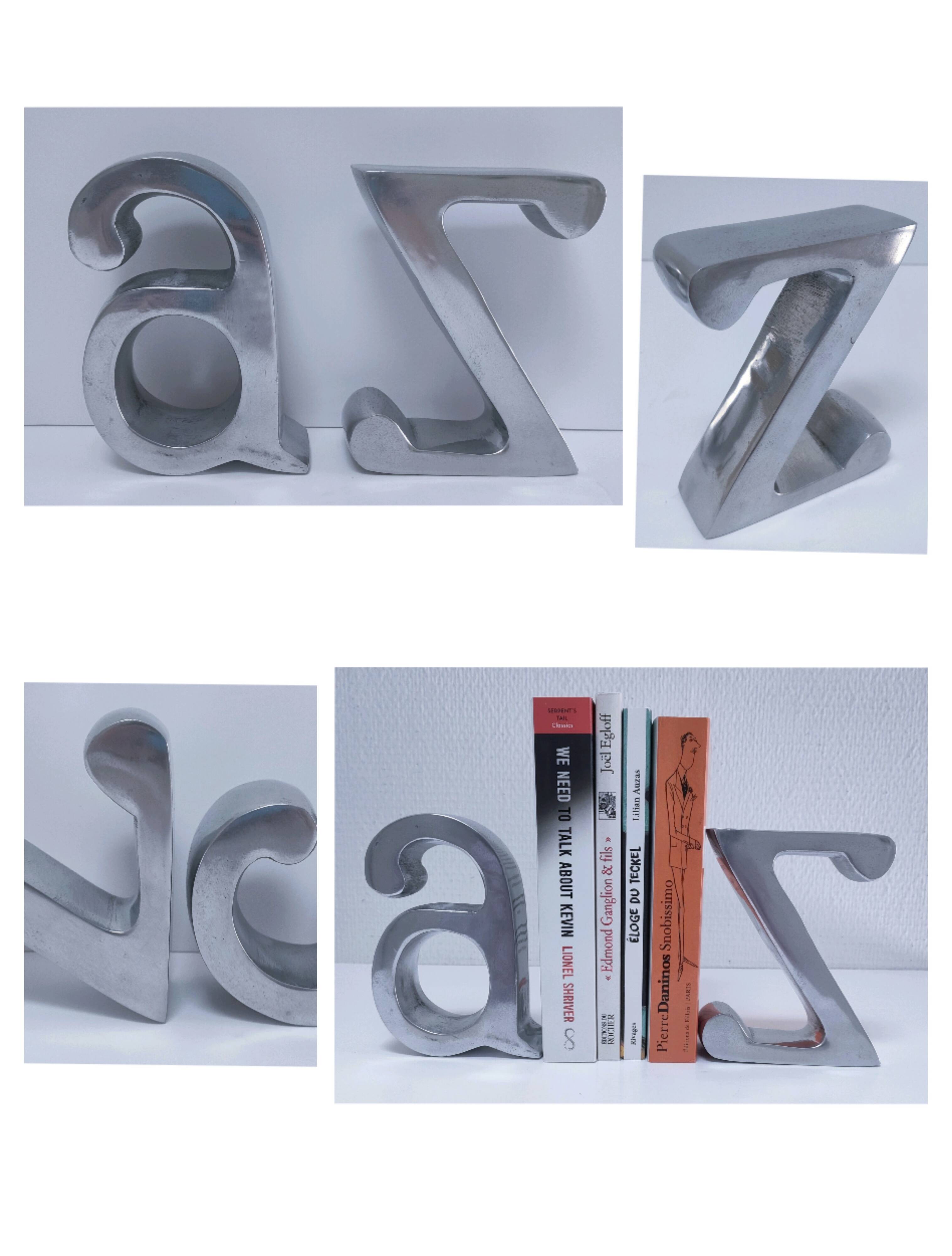 Paire de serre-livres "A" et "Z" en fonte d'aluminium