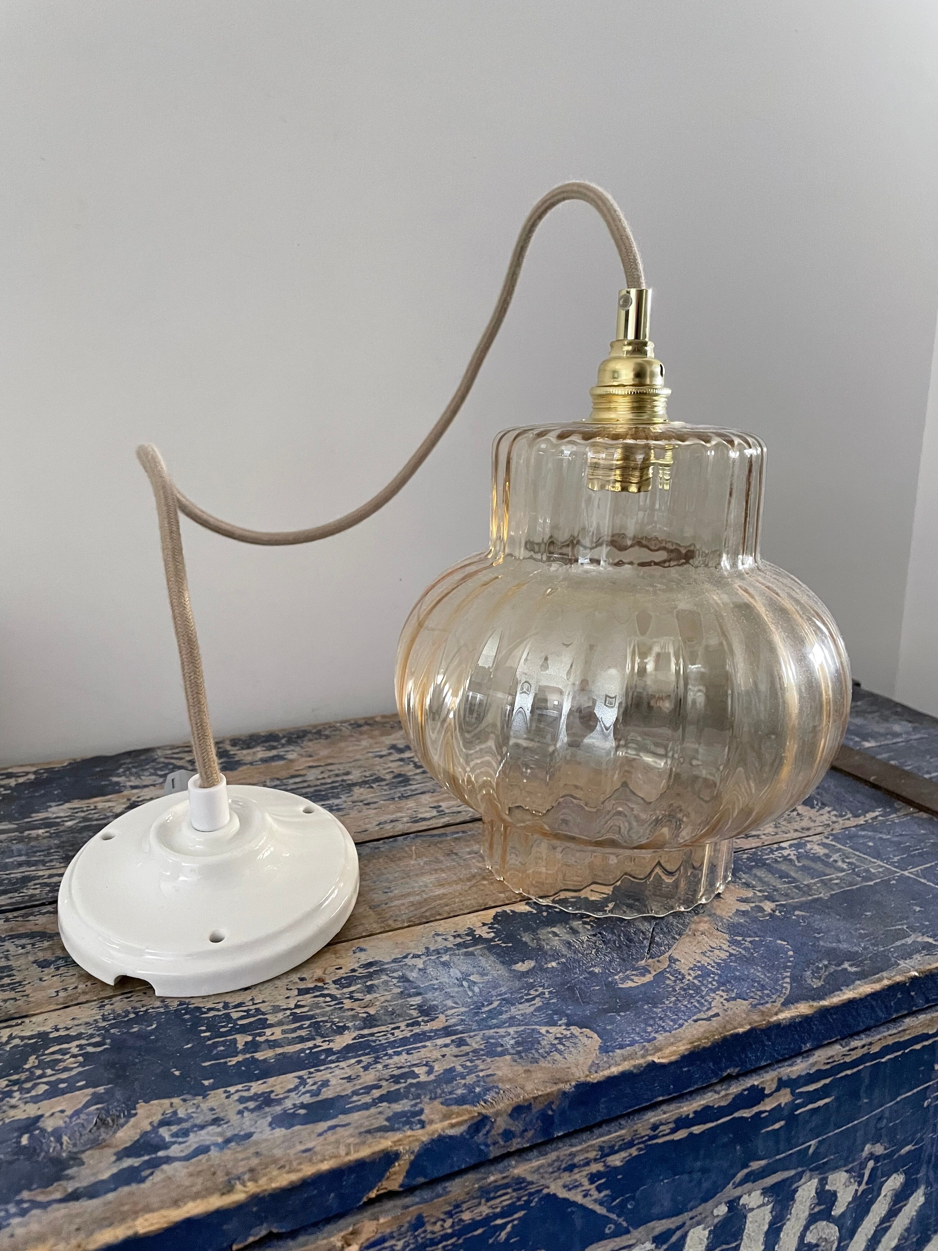 Vintage gold pendant lamp