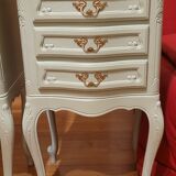 2 bedside tables