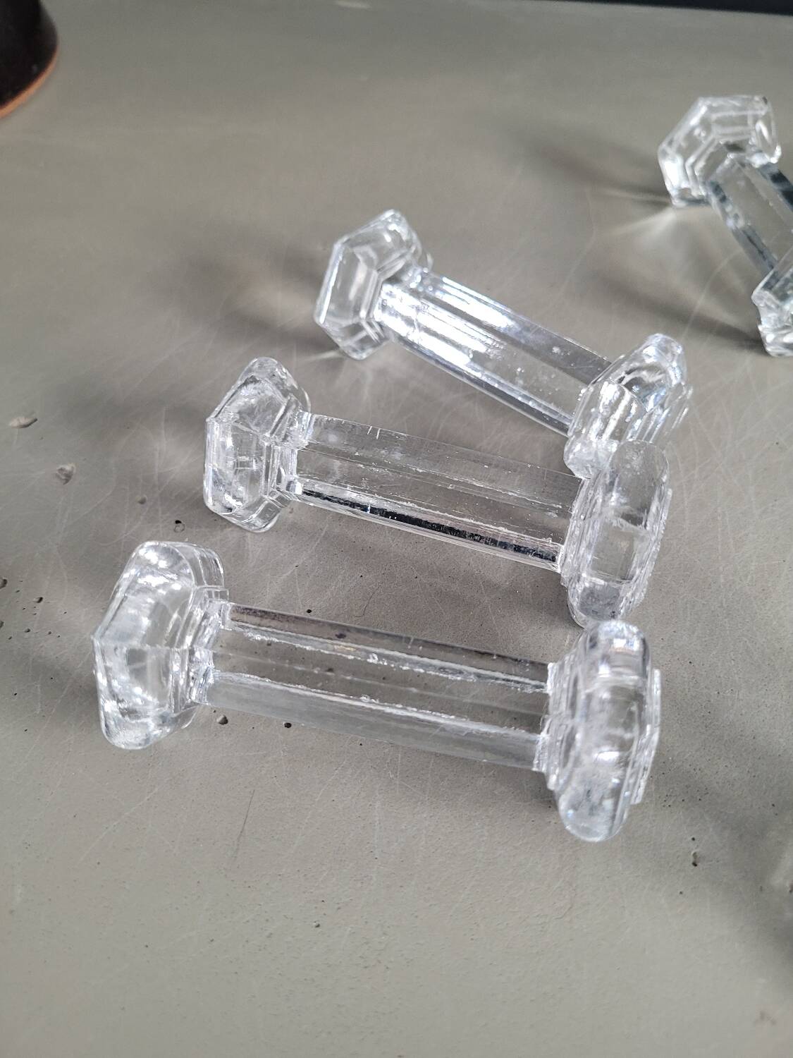 10 hexagonal glass knife holders