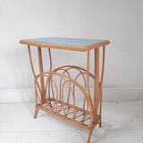 Porte-revue, table d'appoint en osier