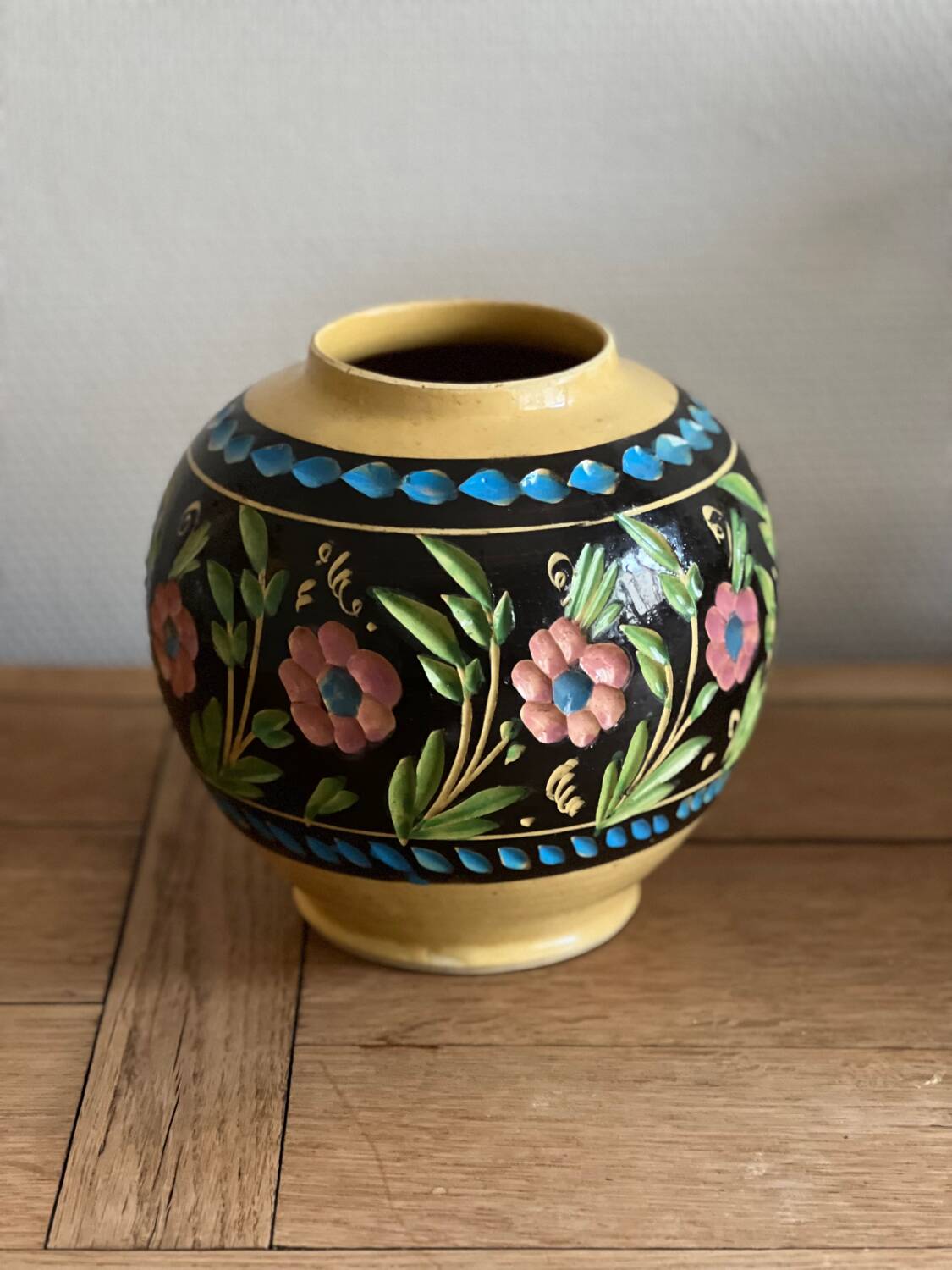Vase perse forme boule XXe