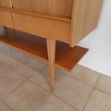 Superb tall sideboard in light oak, French work from the early 1950s
