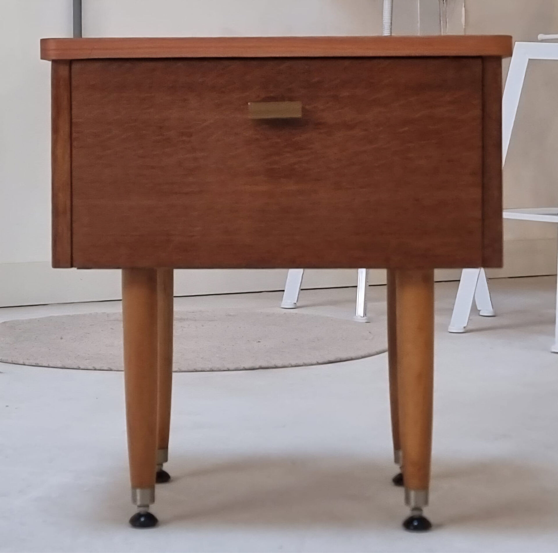 Armoire du milieu du siècle