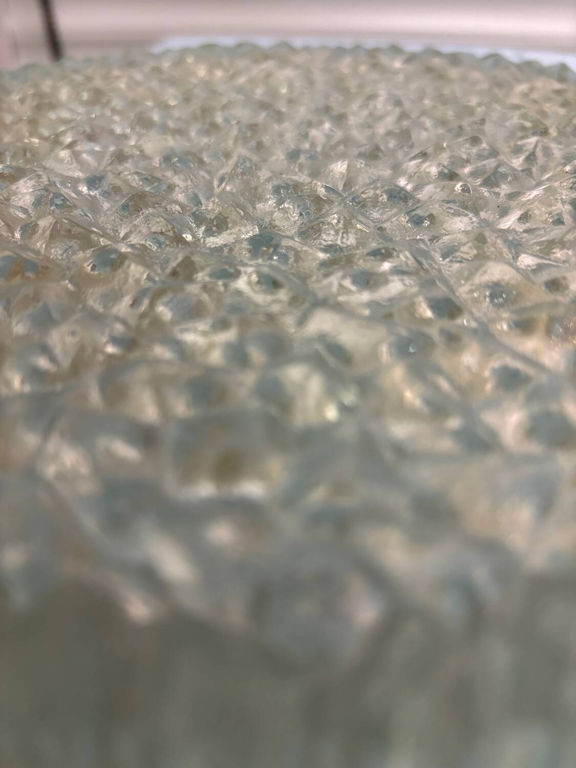 Globe en verre moulé