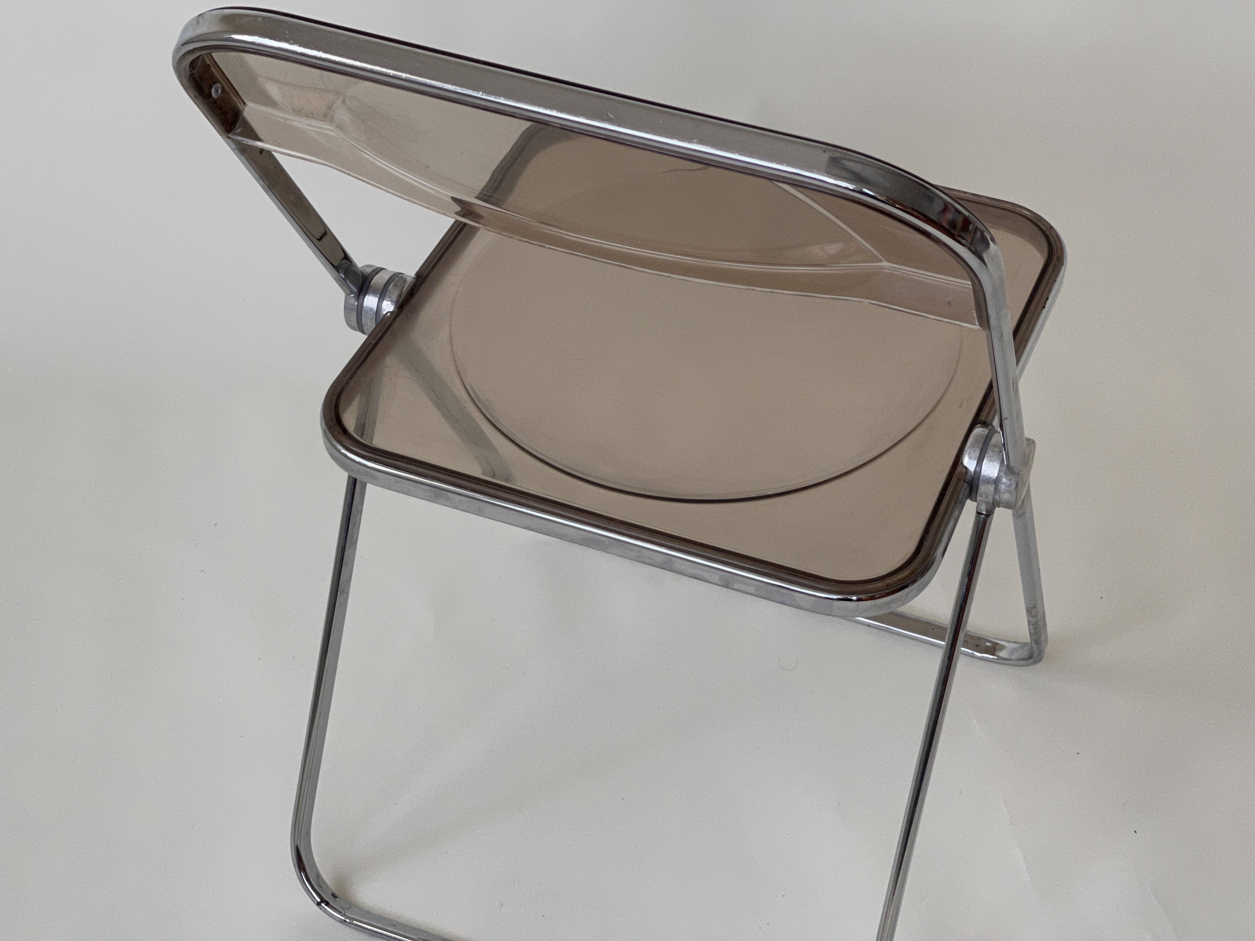 Pair of Folding Plia Chairs by Giancarlo Piretti