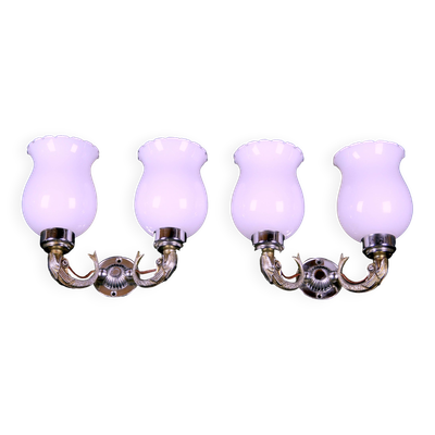 Maison Lancel, Appliques Dauphin Plaqué Argent Opaline Blanche, Milieu du Siècle, France