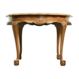Coffee table in Baroque style, mid century, with claw foot legs, burl wood scalloped top