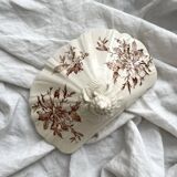 Antique wall fountain in ironstone, "Spring" Gien earthenware, late 19th century