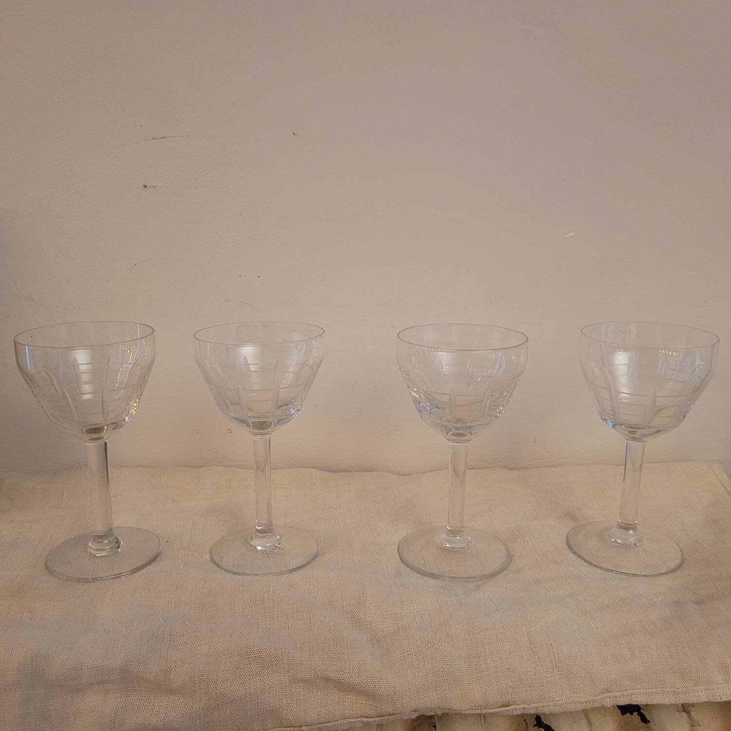 Set of 4 cut glass goblets – France 50s