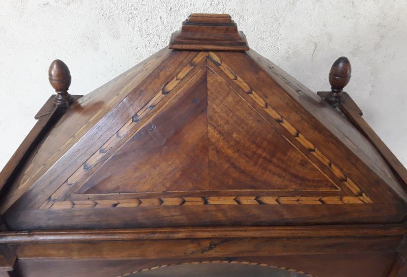 Vitrine XIX° noyer et marqueterie