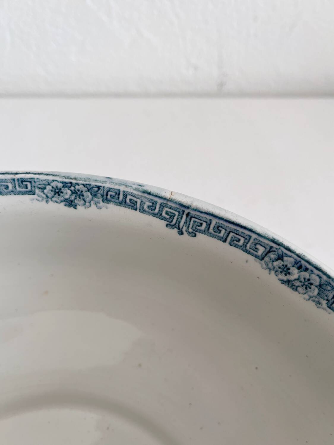 Antique ironware salad bowl “Lucy” Saint Amand