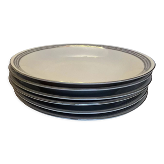 6 hollow white porcelain plates