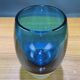 Plat en verre couleur bleu vert de forme ogive