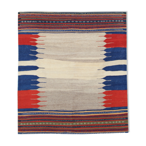tapis kilim tissé à