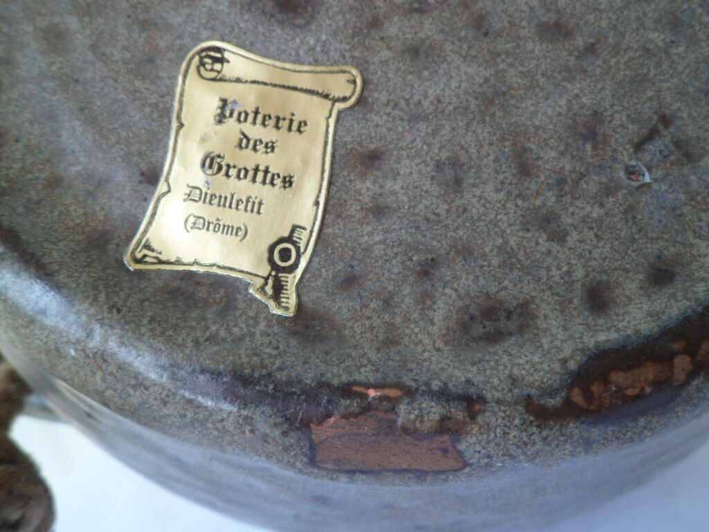 Sandstone jug Pottery of the Grottes Dieulefit