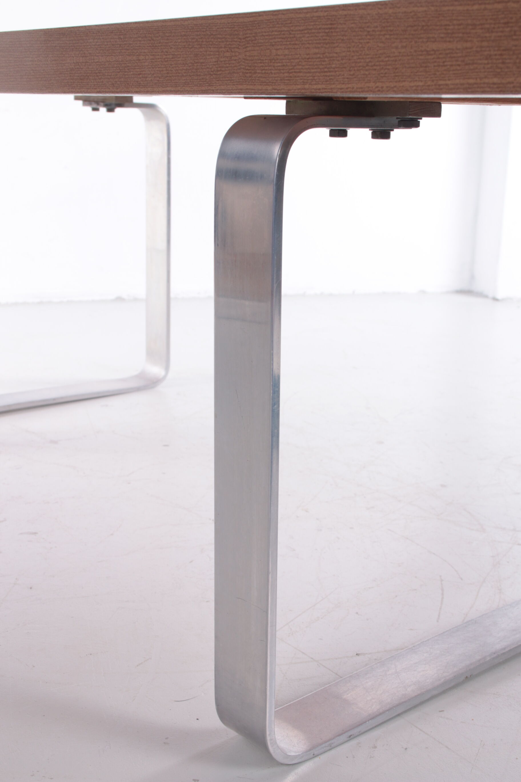 Retro Vintage Strakke Salontafel hout en chroom jaren 70