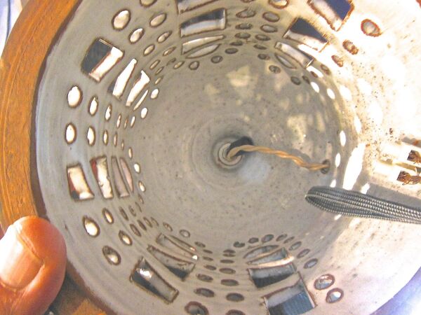 Pied de lampe en ceramique émaillée signée vieux moulin vallauris