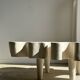 Très grande table basse en manguier blanchi plateau organique D:140cm