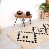 Beni Ouraine handwoven rug, traditional style, size 140 x 250 cm