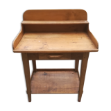 Desk in pine