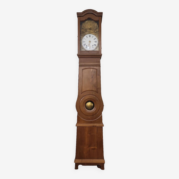 Horloge comtoise corps violon en sapin laiton martelé motif paon Gladel Fils à Lavernarede