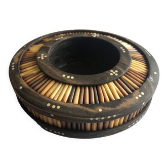 Ebony pocket vacuum