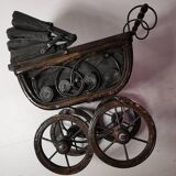 Poussette de poupée ancienne Français faite à la main,

Années 1900. Collection