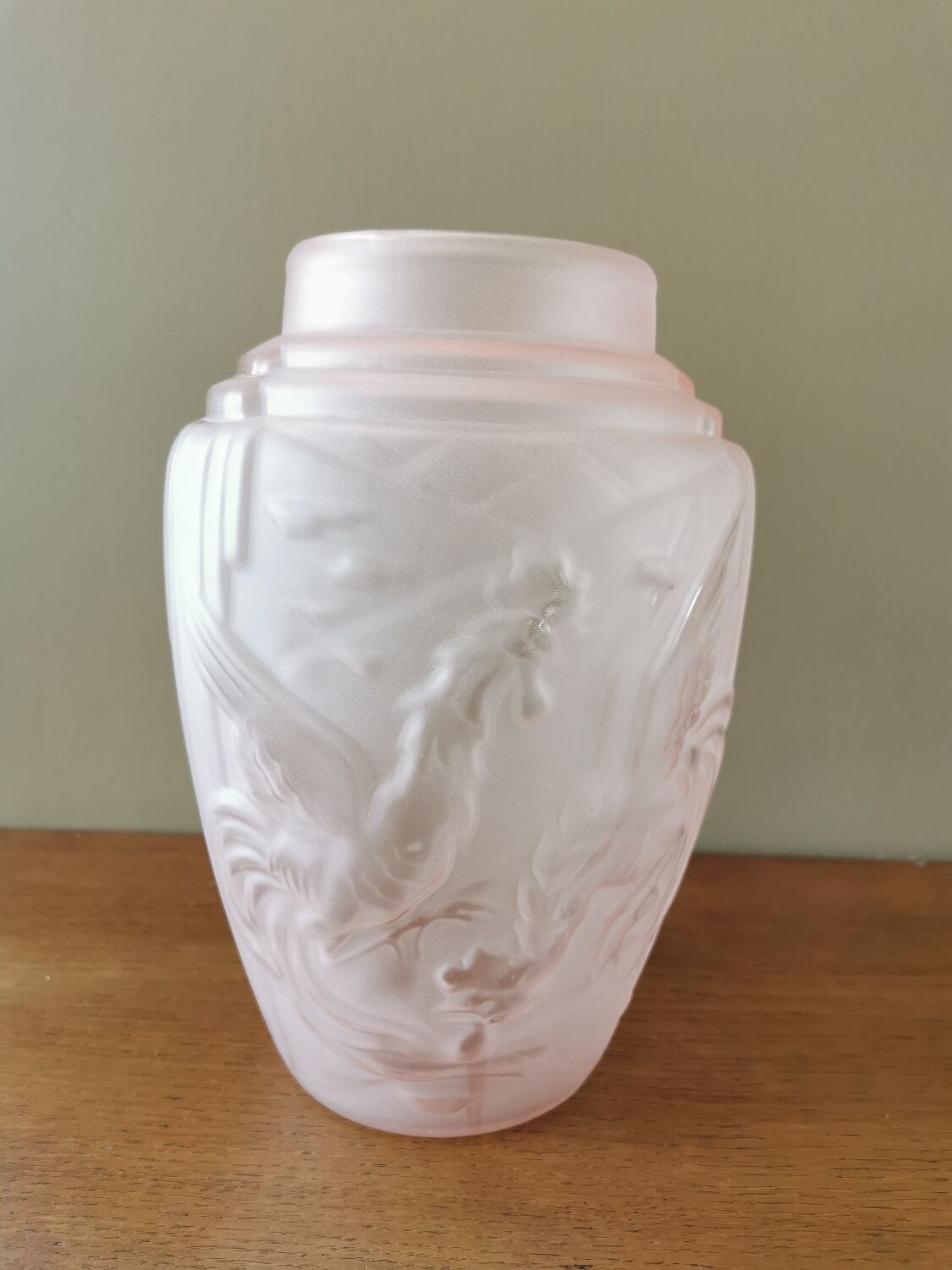 Art deco vase decorated with roosters