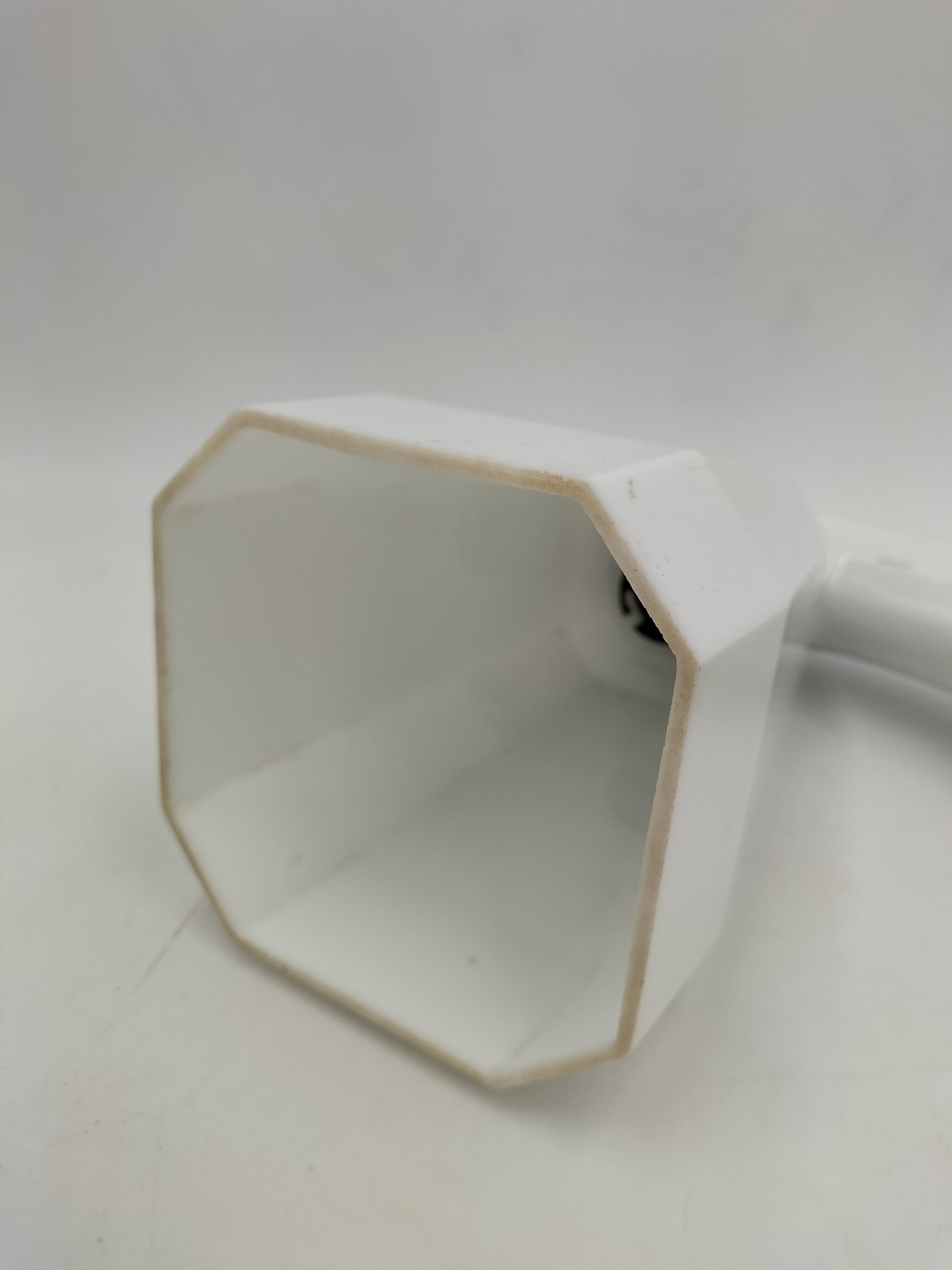 Porcelain and opaline wall light