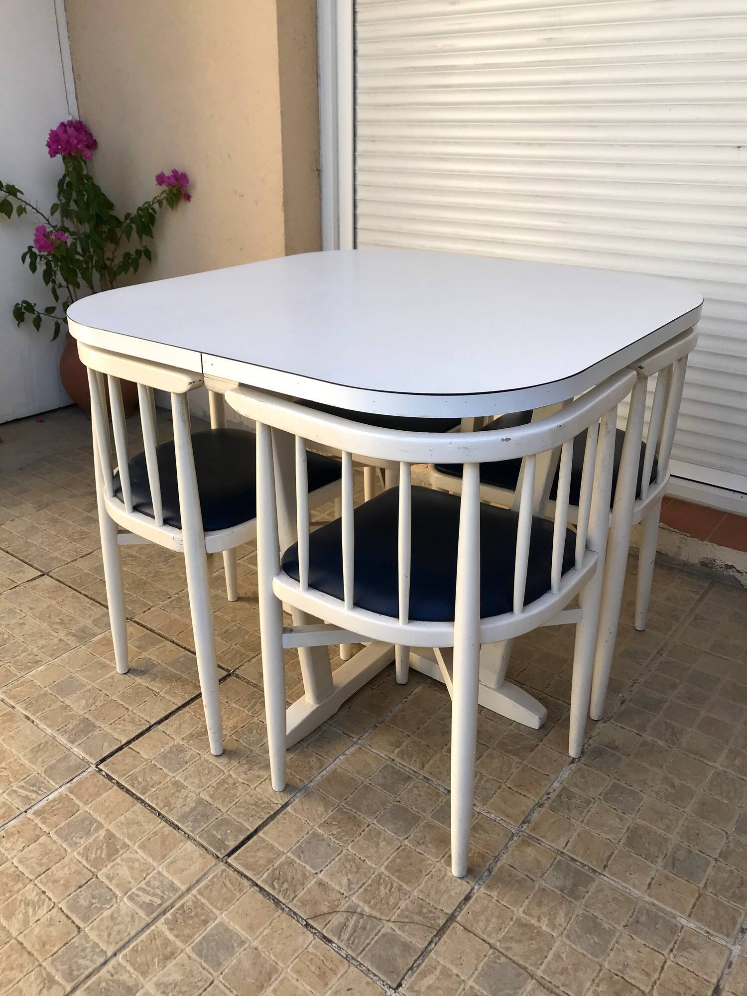 Vintage Thonet table and chairs from the 60s