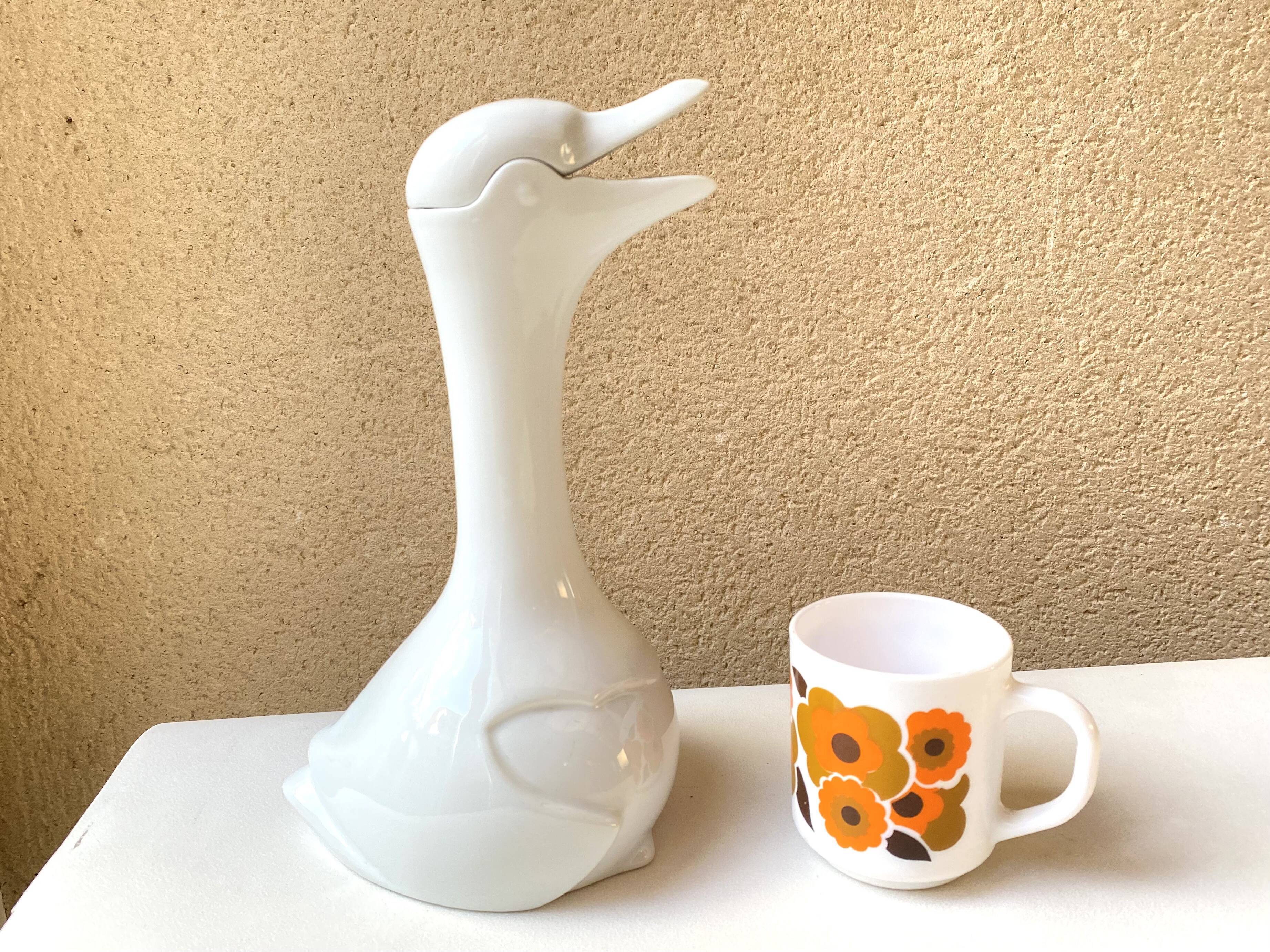 Carafe animalière grande oie in vintage white porcelain 80s