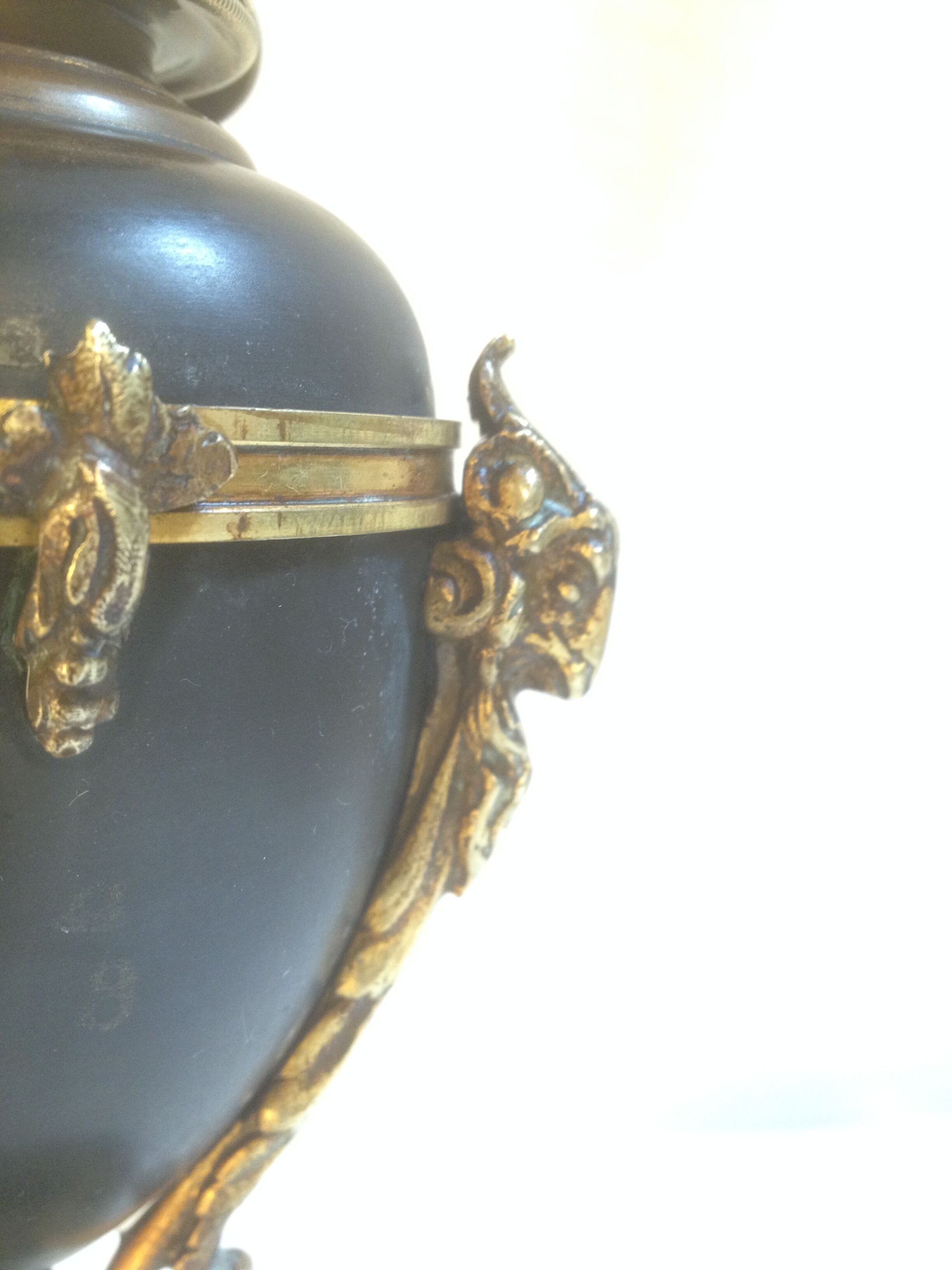 Oil lamp with engraved globe in Napoleon III style