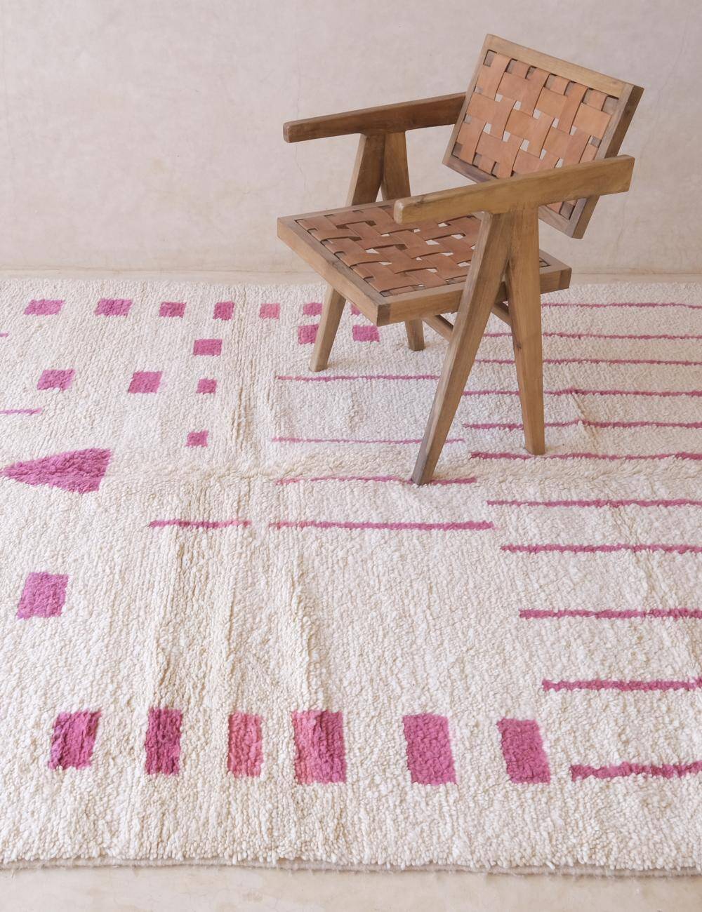 Pink Berber Rug - 303 x 197 cm